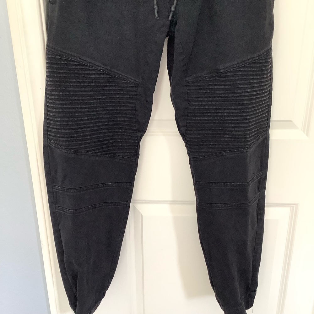 Akademiks Mens Black Stacked Canvas Joggers XL 32x30 Draw String Waist - Picture 2 of 10